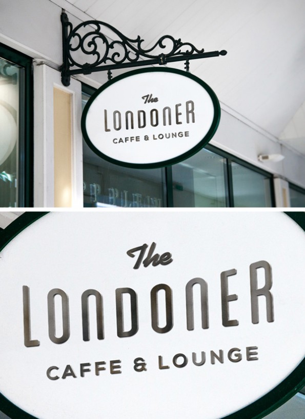 Hanging-Wall-Sign-MockUp-600